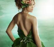 Decretul impotriva pantalonilor. Traiasca rochiile! rochie