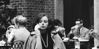 Ne vedem la o tigara?