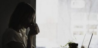 Ce te face sa mergi inainte la un job, chiar si atunci cand iti este greu? laptop